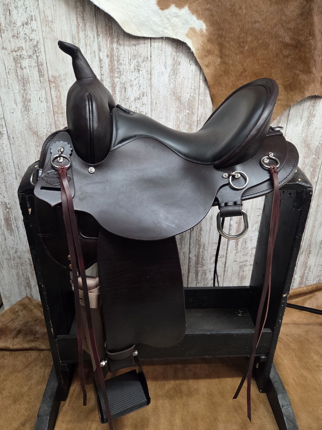 15&quot; Wide Little River Trail Round Skirt Saddle