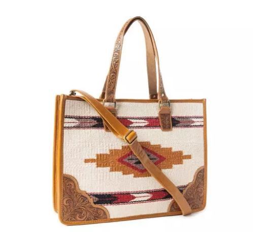Myra Vista Grande Crossbody