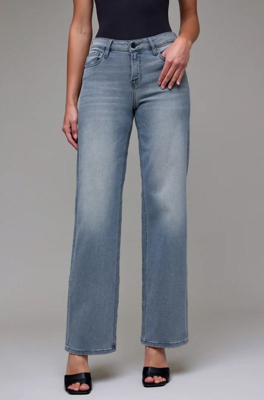 Logan Light Grey Mid-Rise Dad Jean