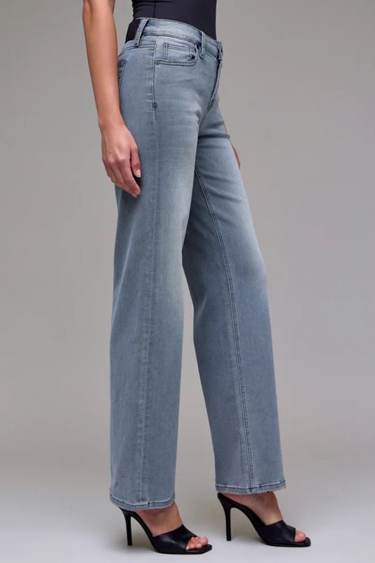 Logan Light Grey Mid-Rise Dad Jean