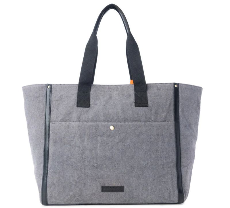Yellowstone Ash Creek Weekender Bag with Scarf