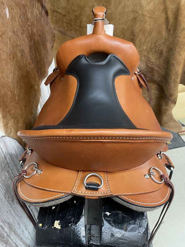 18" Little River Round Skirt Trail Saddle