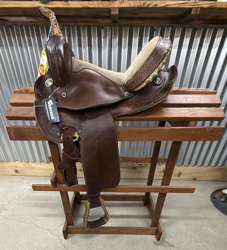 JBW Used 14" Barrel Saddle - Wide