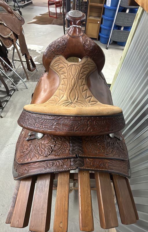 JBW Used 15" Tex Tan Show/Trail Saddle