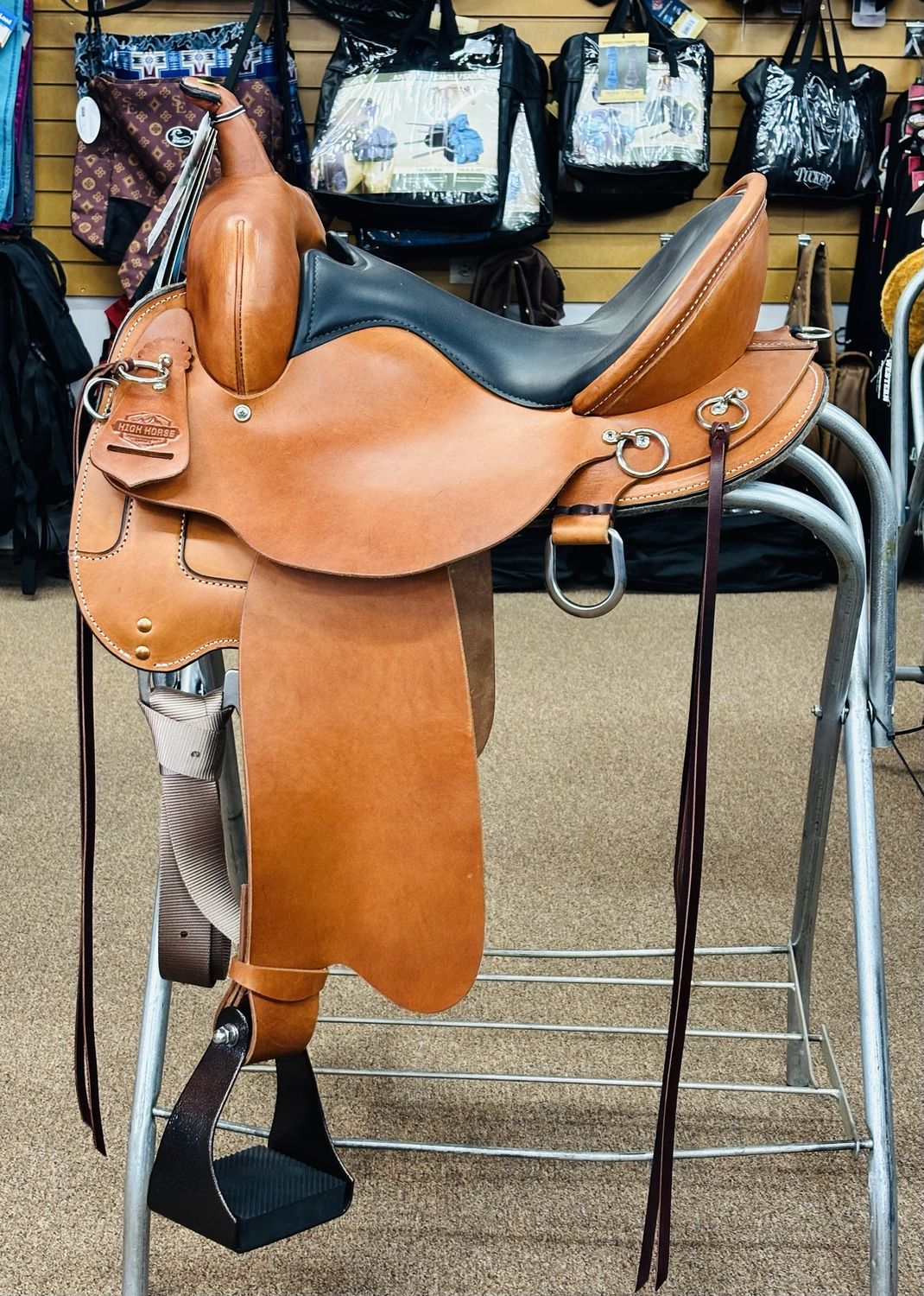 15" Little River Trail Round Skirt Saddle