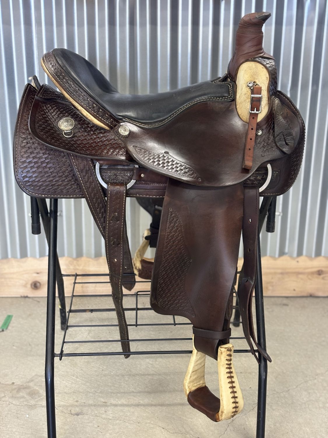 JBW  Used 17" Dakota Roper Saddle