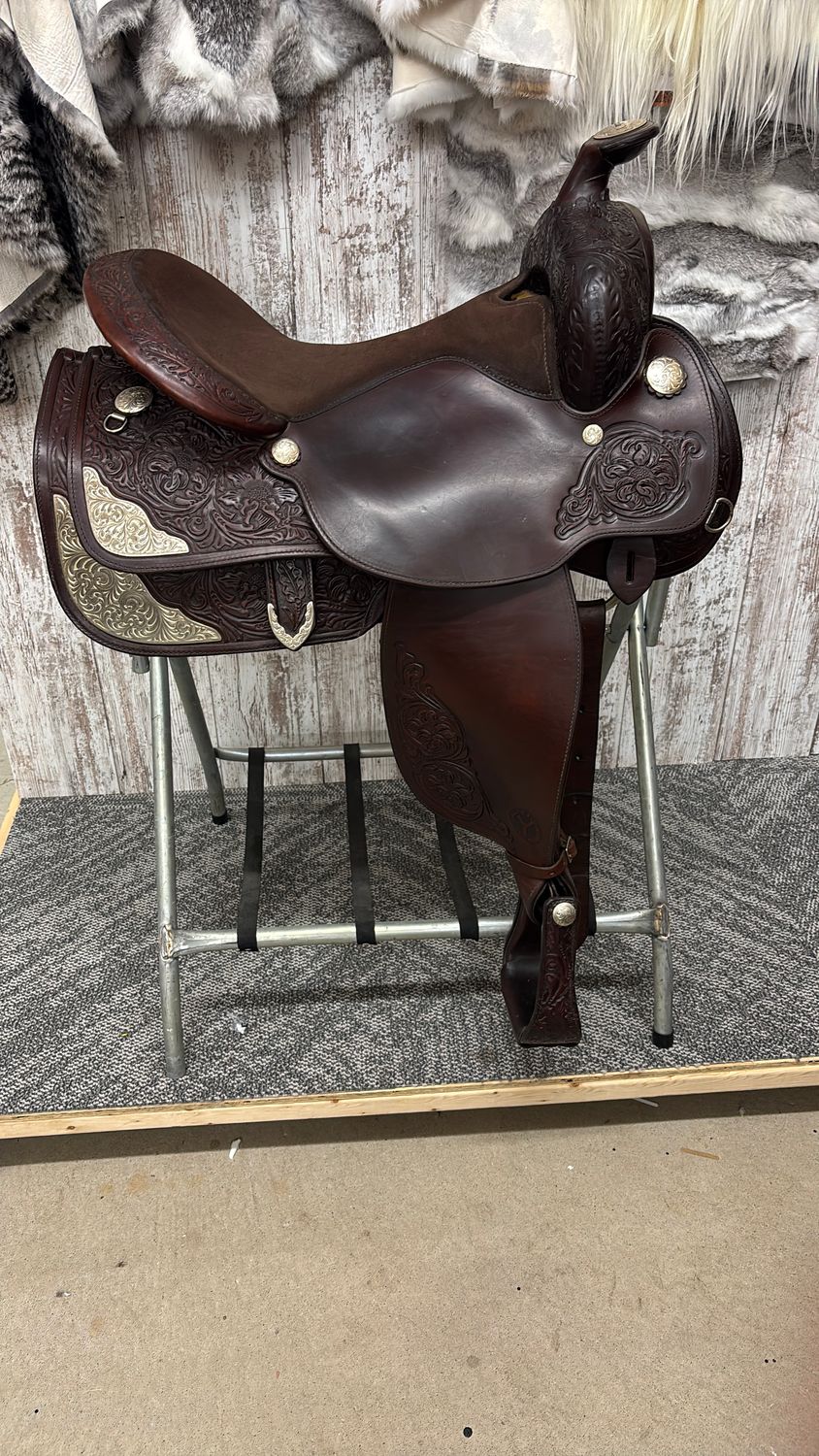 Used 16" Circle Y Trail Saddle w/ Pre-Twist Stirrups
