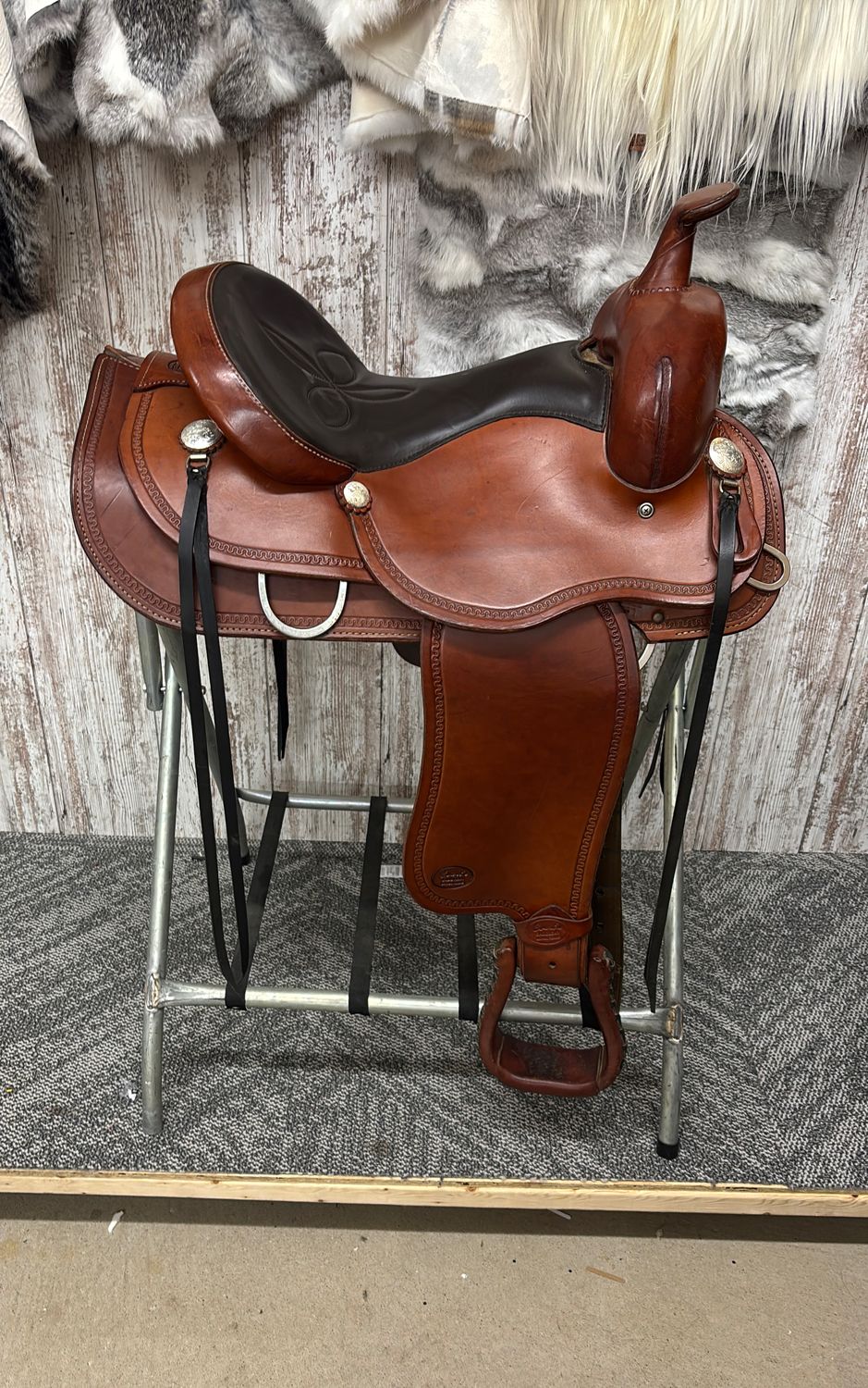 Used 15" Courts Trail Saddle
