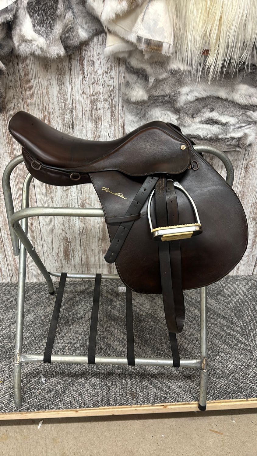 Used Collegiate Lynn Palm Close Contact English Saddle