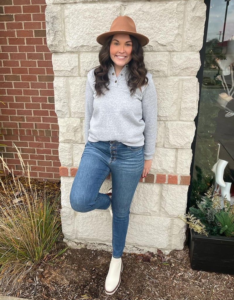 Grey Quarter Button Snap Top