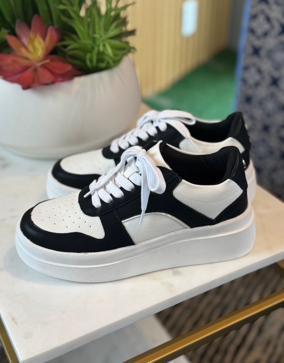 Black Emma Flatform Sneakers