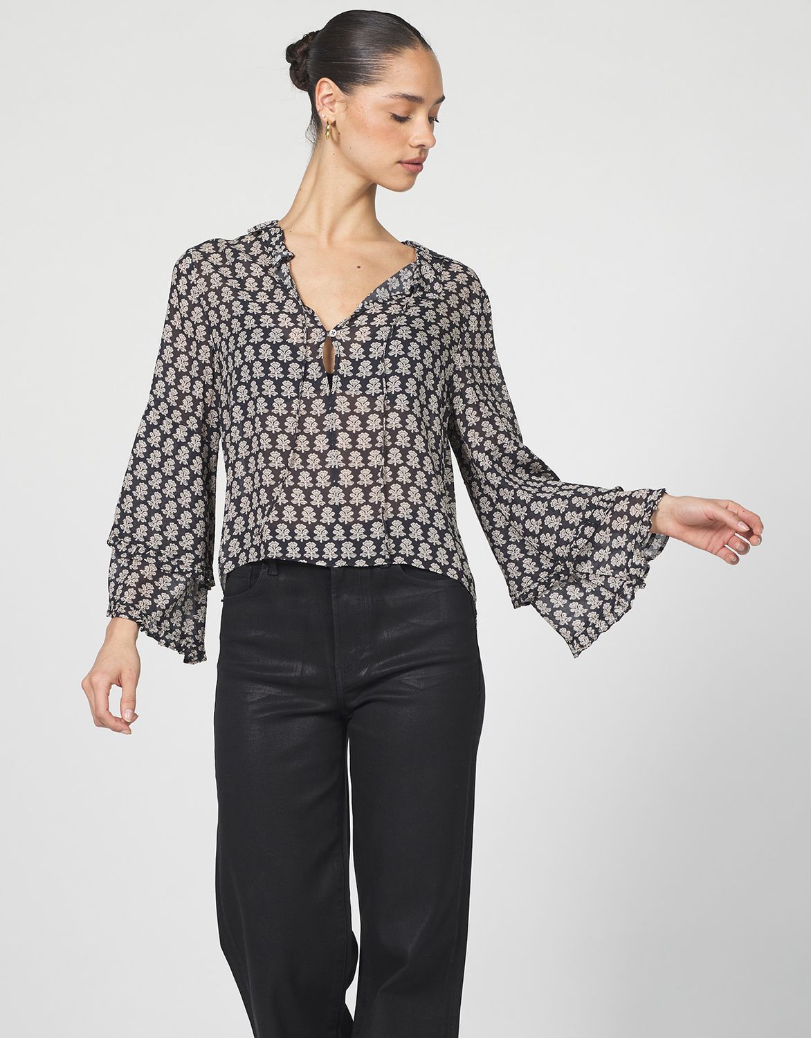 Black Whitecap Print Jacquel Layered Sleeve Blouse