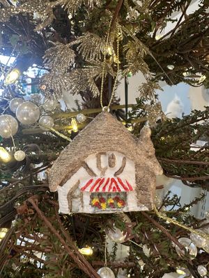 Carmel Traditional Cottage Ornament Large Tuck Box