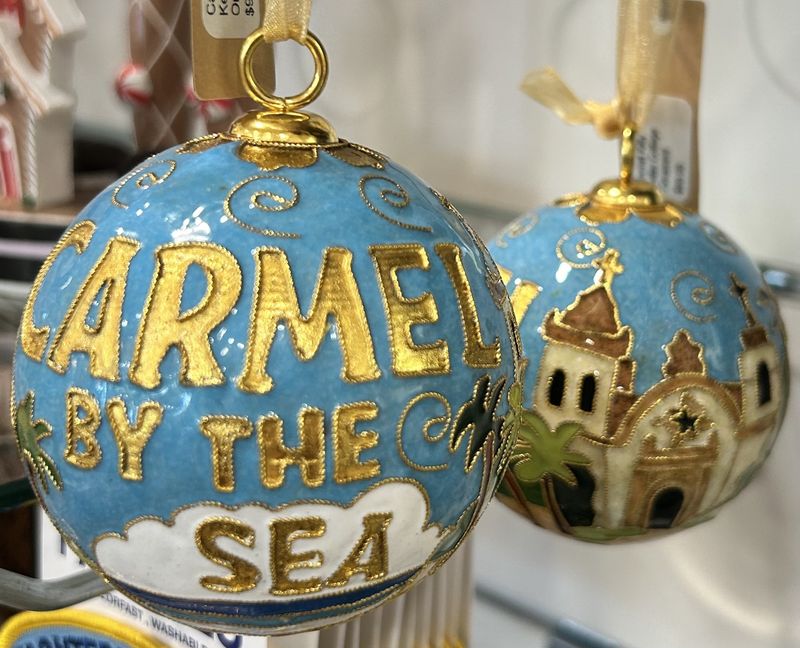 Carmel Kitty Keller Cottage Ornament