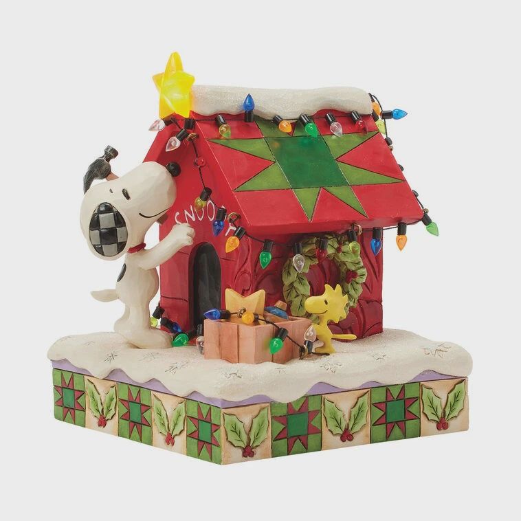 Snoopy Decorating LED Figurine