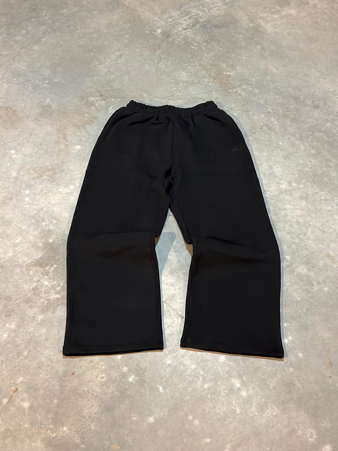 ONYX BAGGY SWEATS