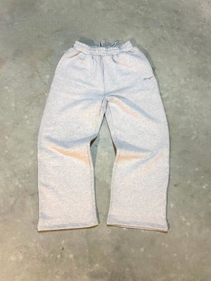 LUNAR GREY SWEATS
