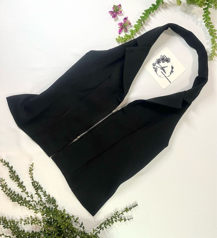 Backless top