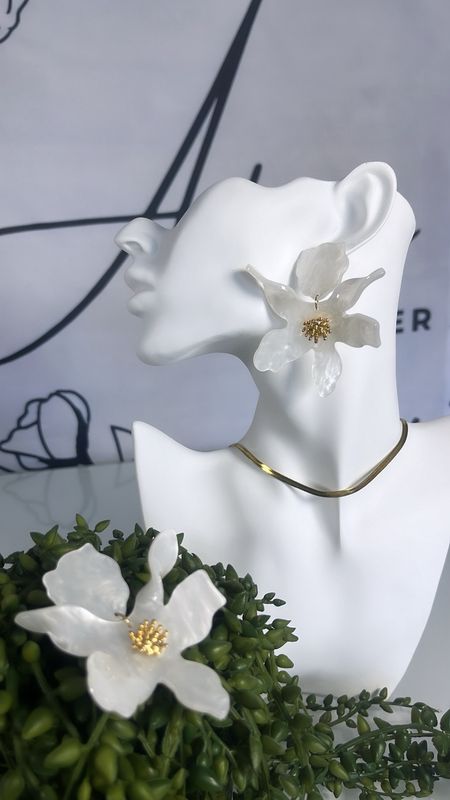 Pantallas White flowers
