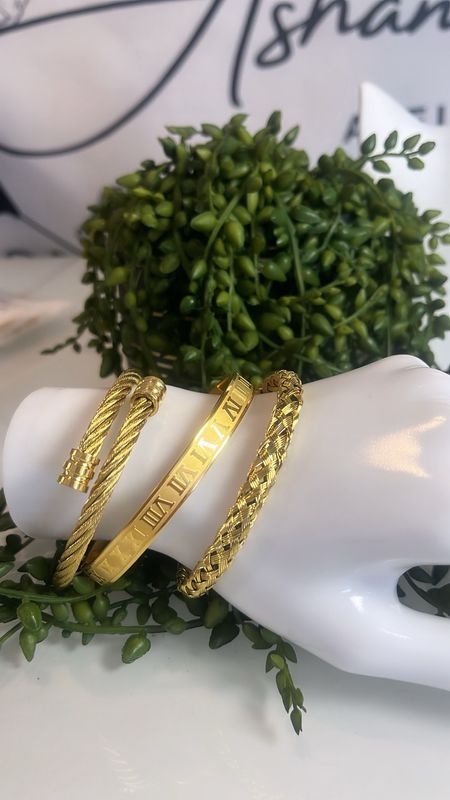 Variedad de pulsera