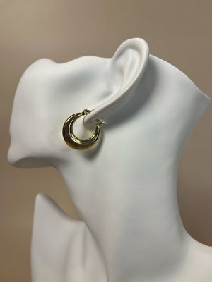 Argollas sencillas doradas en acero inoxidables