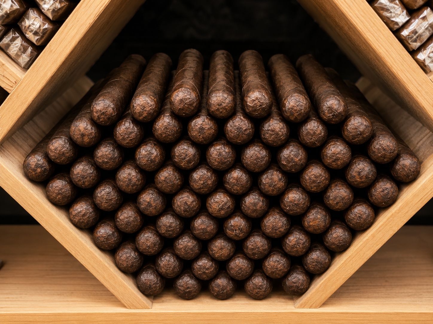 Golden Leaf's WP House Roll Maduro
