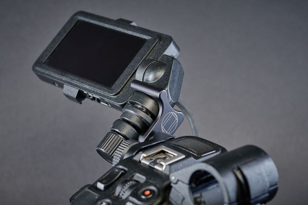 Flop Stop Mini - Sony FX6 monitor bracket fix