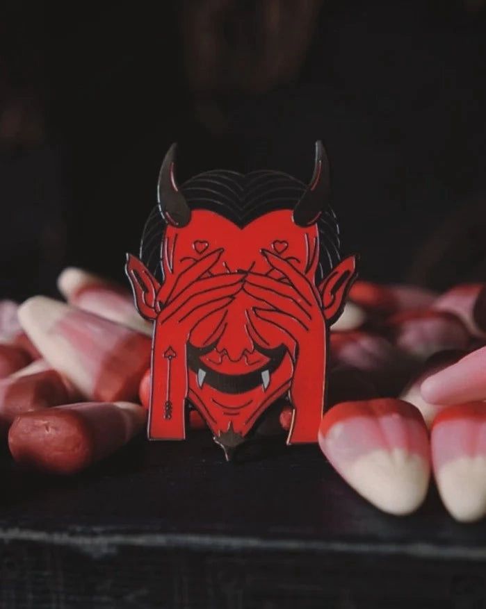 Broche Saint Lucifer