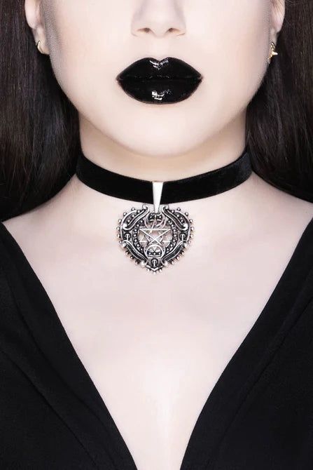 Deadheart Choker