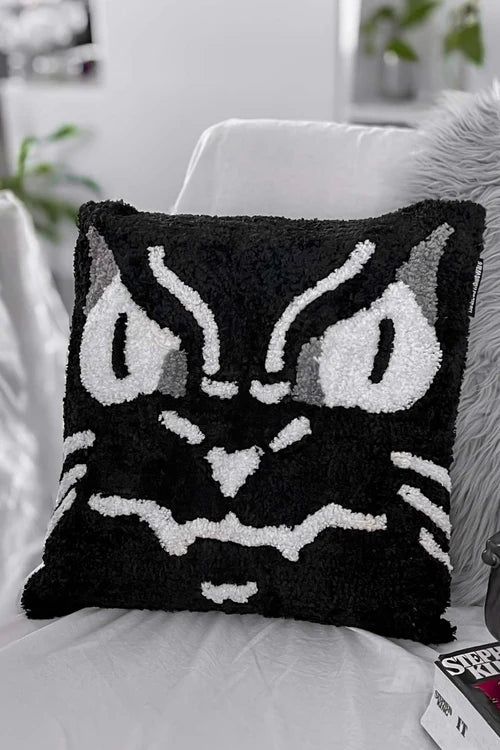 Hiss Tufted Cushion
