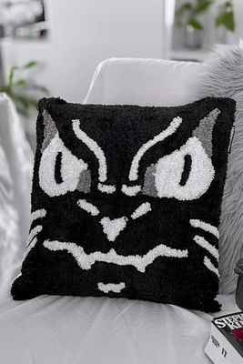 Hiss Tufted Cushion
