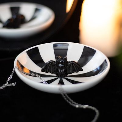Striped Bat Jewelry Plate  [BJ_56124]