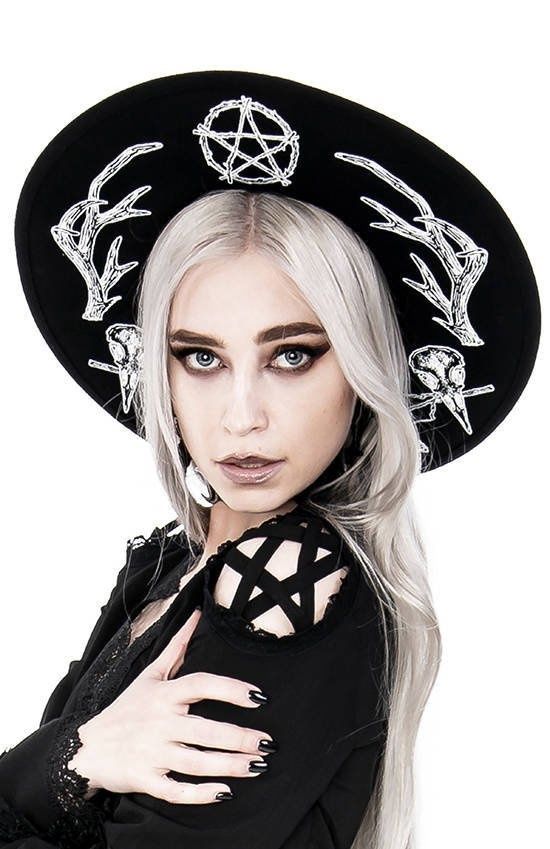 Chapeau Pagan
