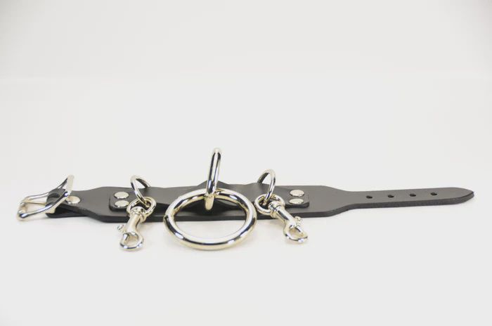 Bracelet en Cuir à Anneau et Attaches en Argent BC300