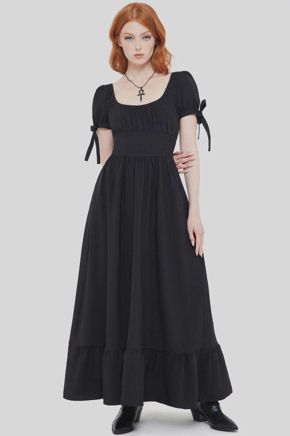 Robe Grim Gretchen
