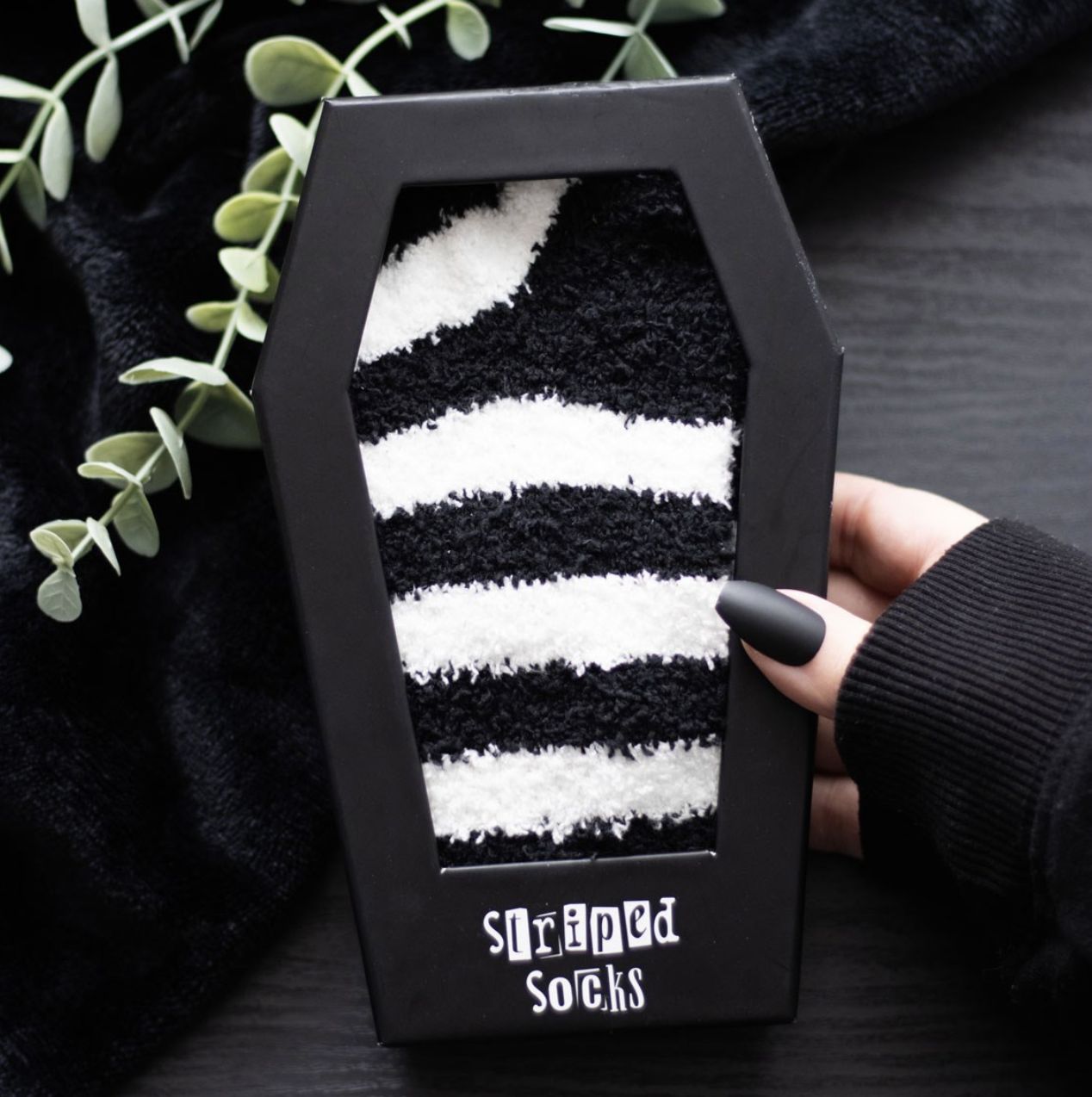 Bas Rayés dans Coffret Cadeau Cercueil [BJ_56524]