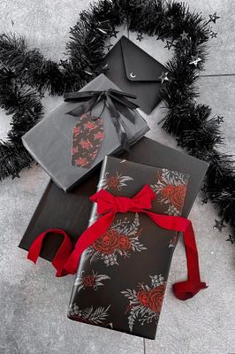 Rose Pattern Gift Wrap