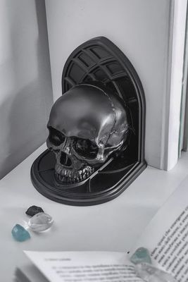 Skull Bookends