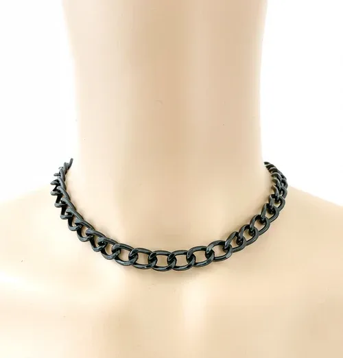 COLLIERS & CHOKERS