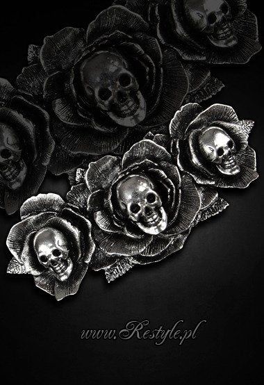 Dark Wonderland Hair Clip