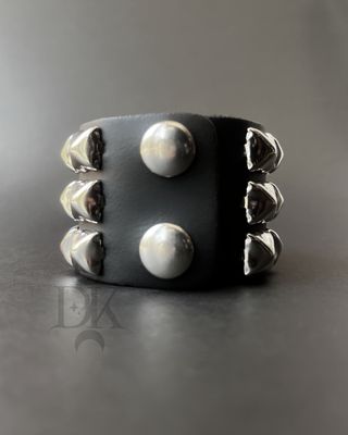 Silver Stud Leather Bracelet BC127  [SILVER]