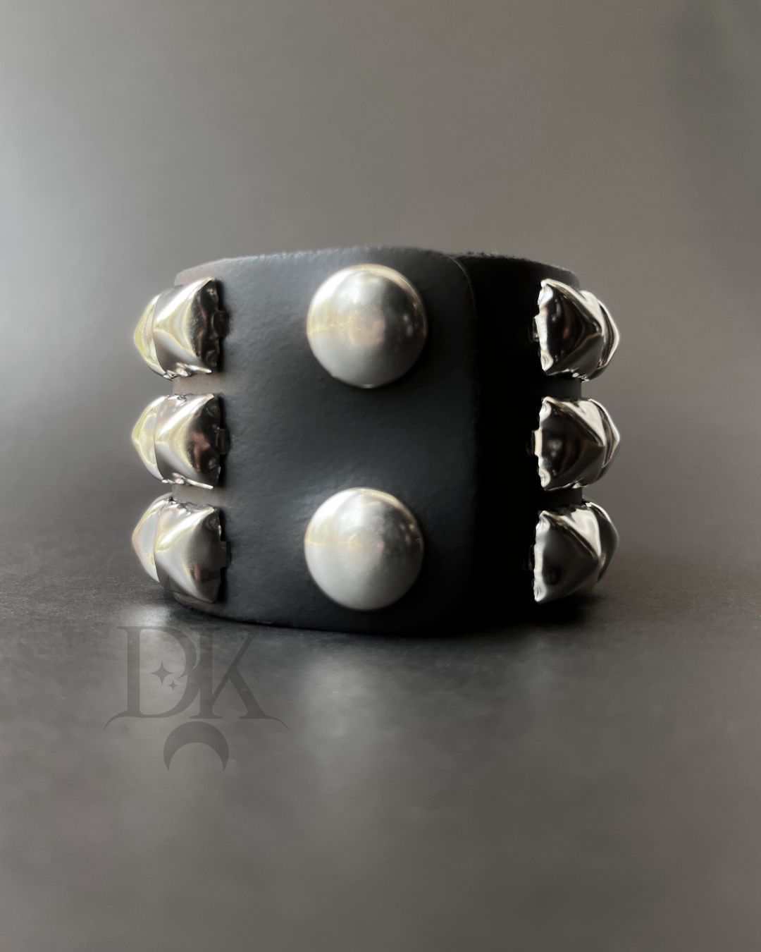 Silver Stud Leather Bracelet BC127  [SILVER]