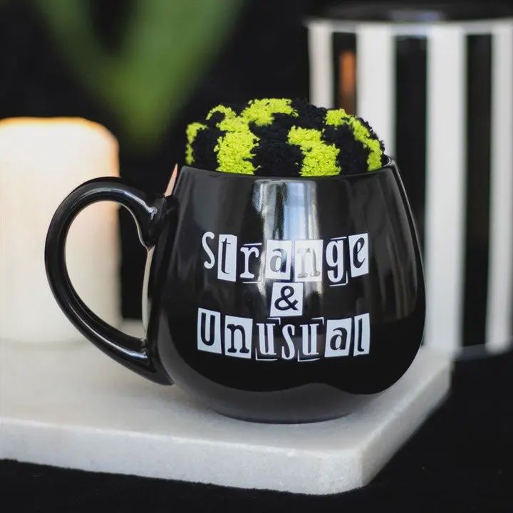Strange and Unusual Mug with Striped Socks [BJ_56424]