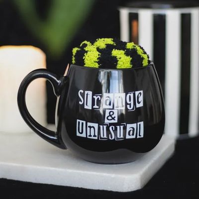 Strange and Unusual Mug with Striped Socks [BJ_56424]