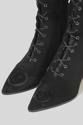 Evening Hill Thigh-high Heeled Boots