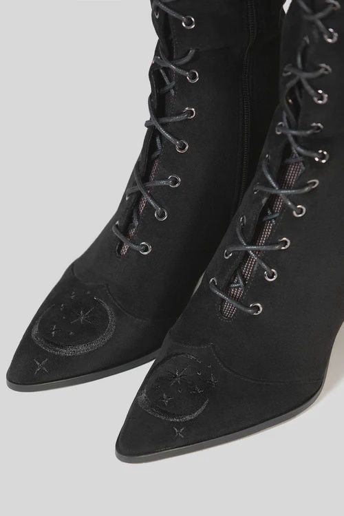Evening Hill Thigh-high Heeled Boots