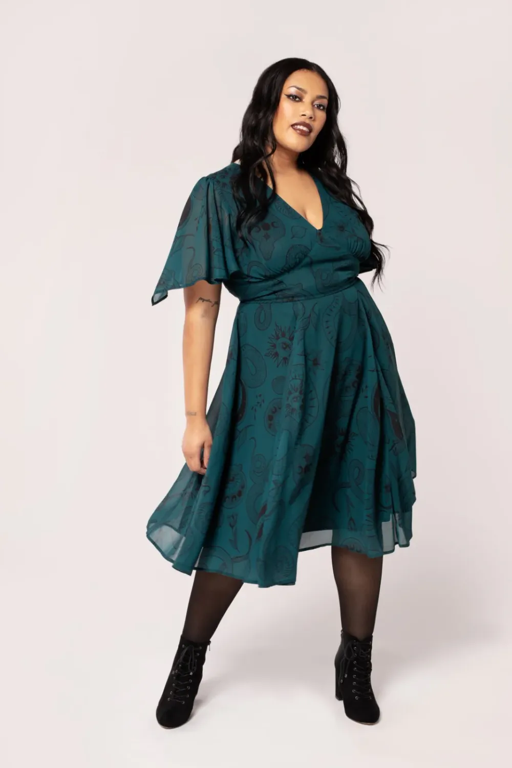 Venom Midi Dress [PLUS]