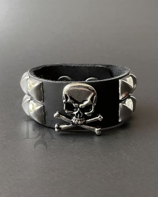 Leather Bracelet with Silver Studs FB340