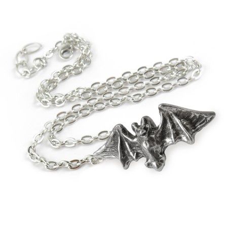 Kiss Of The Night Necklace [P598]