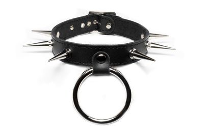 Leather choker with large o-ring and long spikes - C34DBND-LS